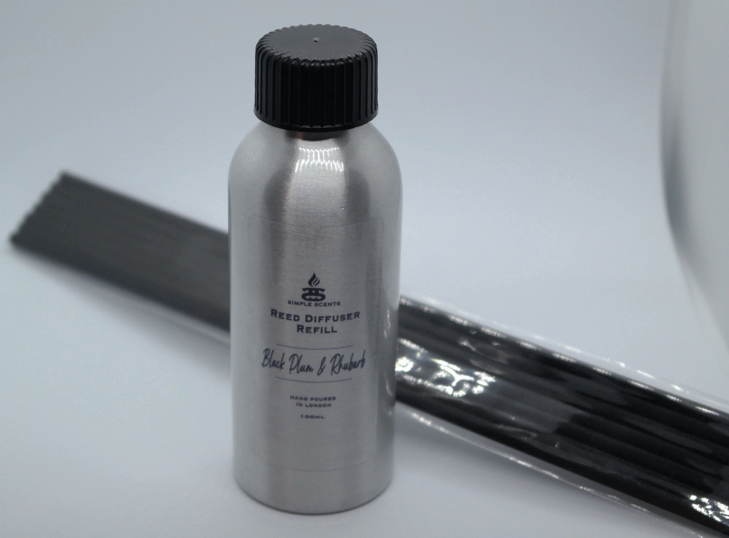 Simple Scents Excellence Reed Diffuser Refill aluminium bottle, Black Plum & Rhubarb with black fibre reeds in pack
